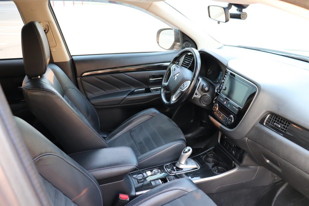 2018 Mitsubishi Outback PHEV
