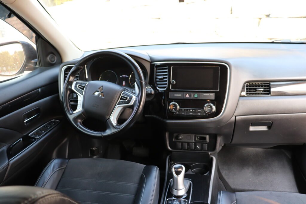 2018 Mitsubishi Outback PHEV