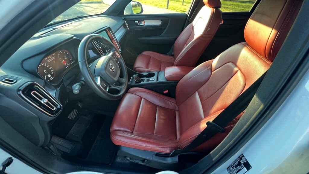2020 Volvo XC40